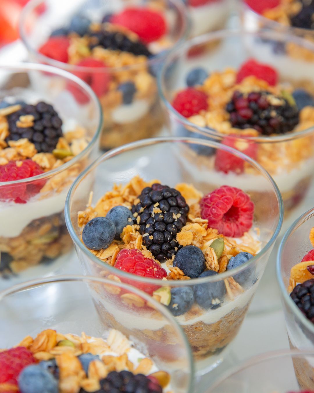 Booste dein Frühstück: Das ultimative Collagen-Beeren-Parfait!
